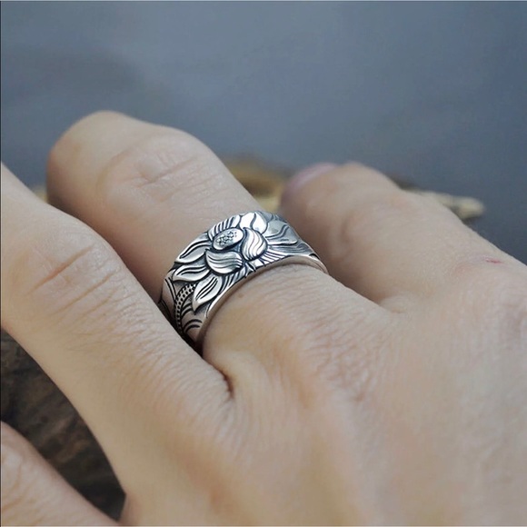 Heart Sutra lotus adjustable silver ring - Picture 7 of 9
